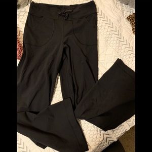 Lululemon yoga pants